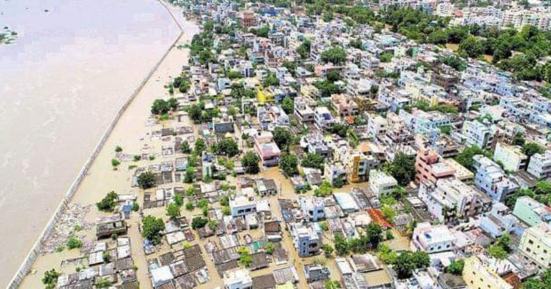 Prakasam Barrage flood under control; Evacuees are back to their places