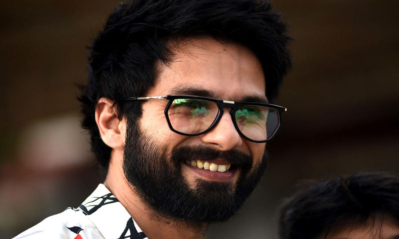 Bollywood star Shahid Kapoor to debut into the web world  