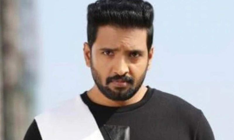 True story behind Tamil actor Santhanam joining BJP is here  