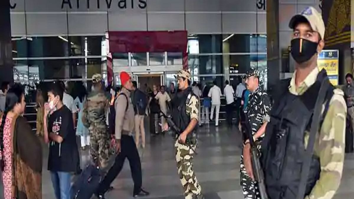 5 passengers from UK test Covid positive at Delhi airport