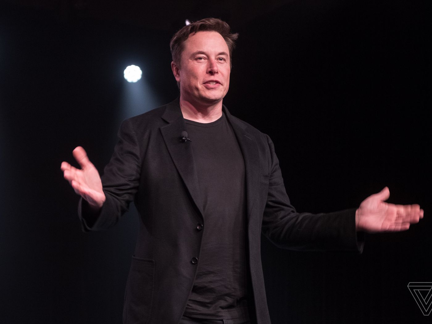 Elon Musk says AI more dangerous than nukes