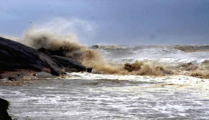 Cyclone Tauktae: Heavy rains, gusty winds claim 6 lives in K’taka