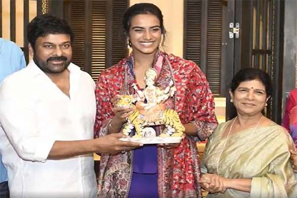 Chiranjeevi’s video felicitating Sindhu goes viral