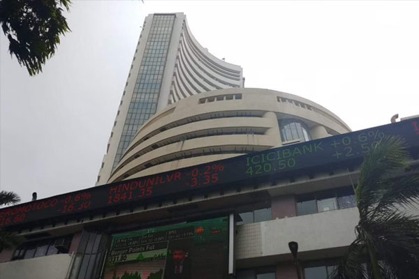 Nifty hits record high Sensex up 200 points