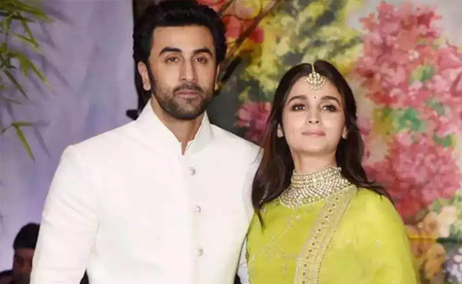 Ranbir, Alia Wedding In December?