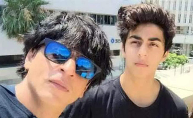 Shocker: Shah Rukh Khan’s Aide Bribed To Save His Son Aryan Khan