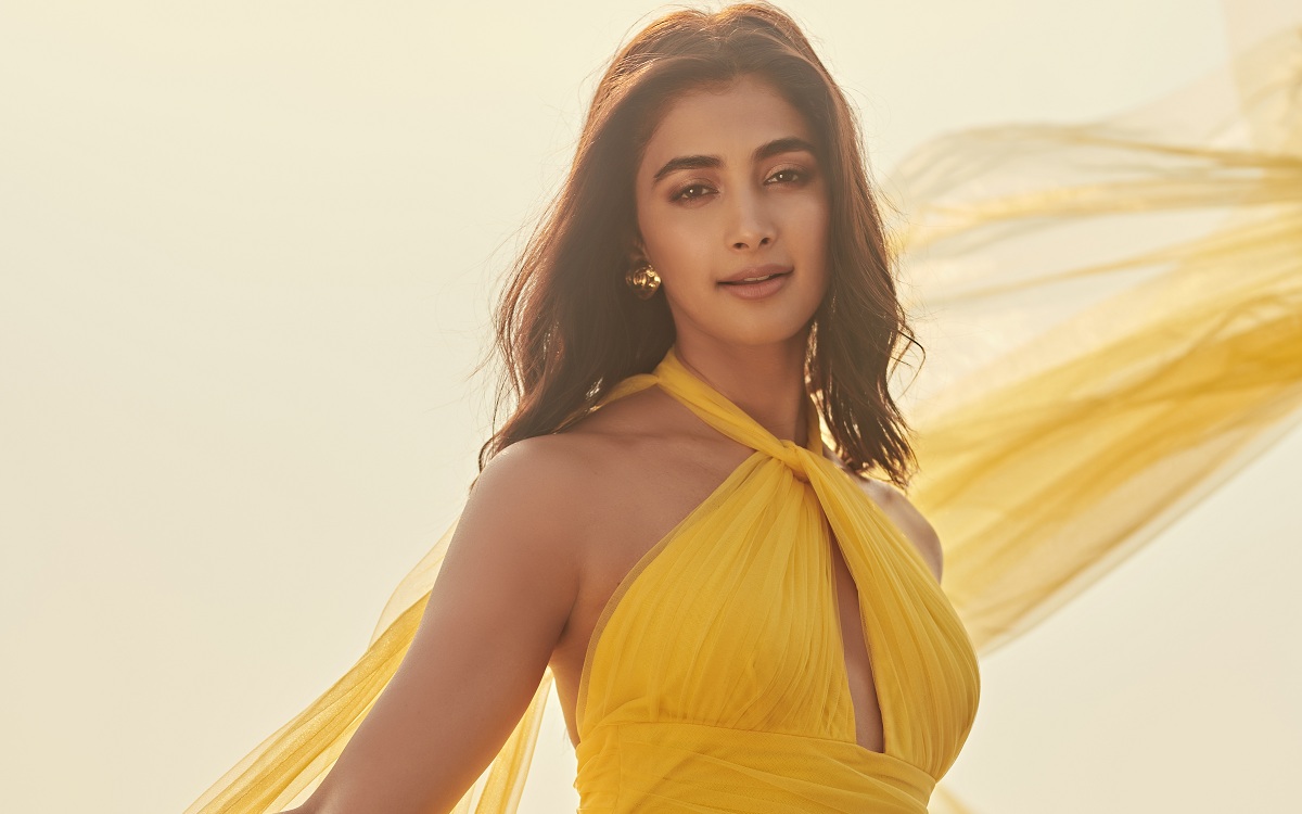Pooja Hegde Desperate To Work With This Hero