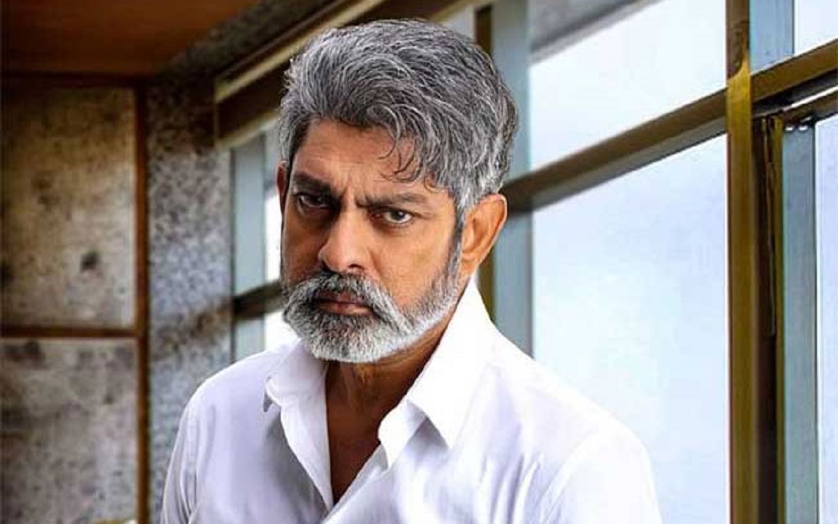Jagapathi Babu Detaches From The Fans