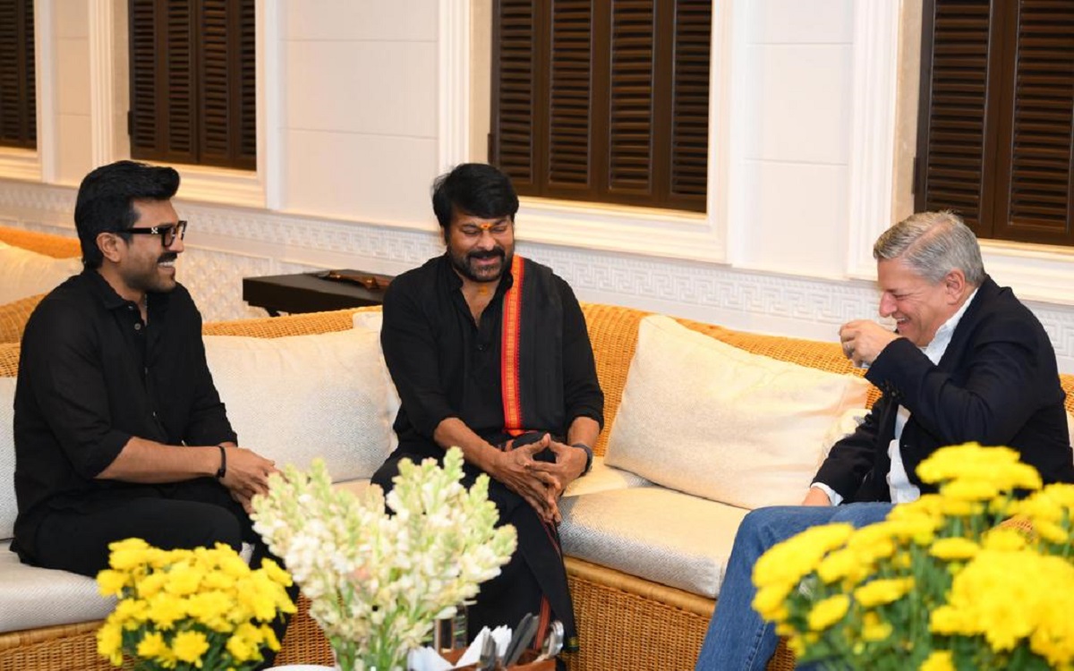 Chiranjeevi And Ram Charan To Do A Hollywood Movie?